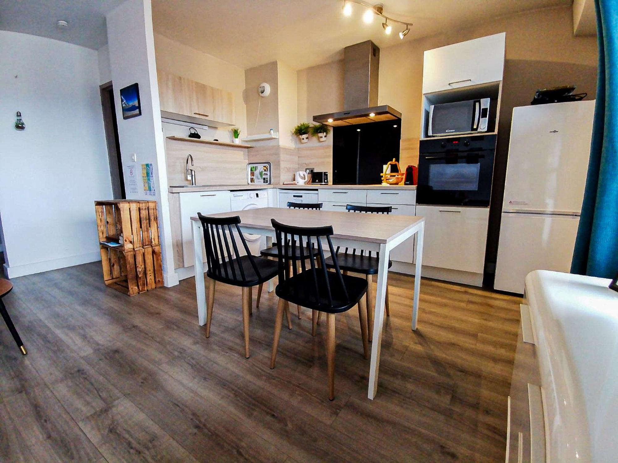 Le Duplex - Hyper Centre - Gare - Wifi - Netflix - Disney + Annecy Exterior foto